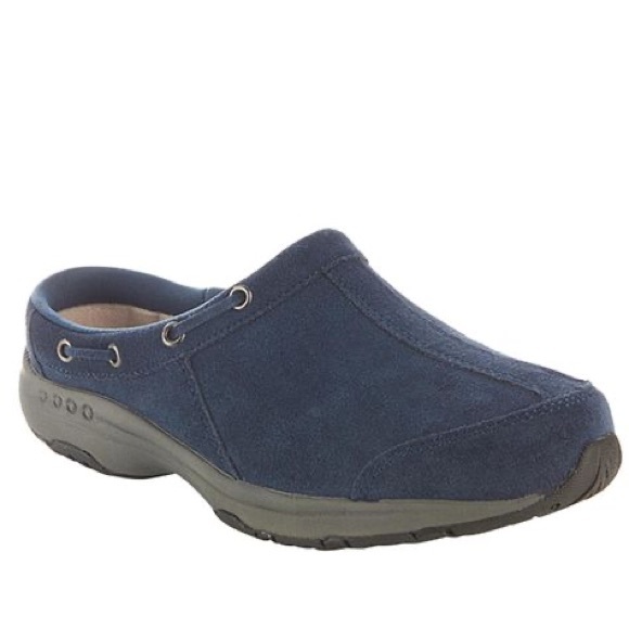 easy spirit travelport suede clogs